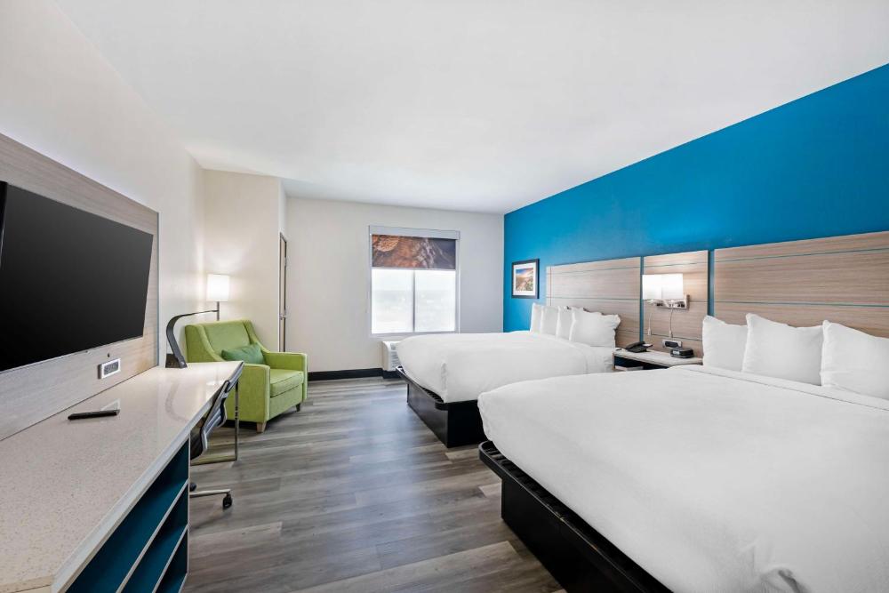 Queen Beds Room with Two Queen Beds - Non-Smoking interior